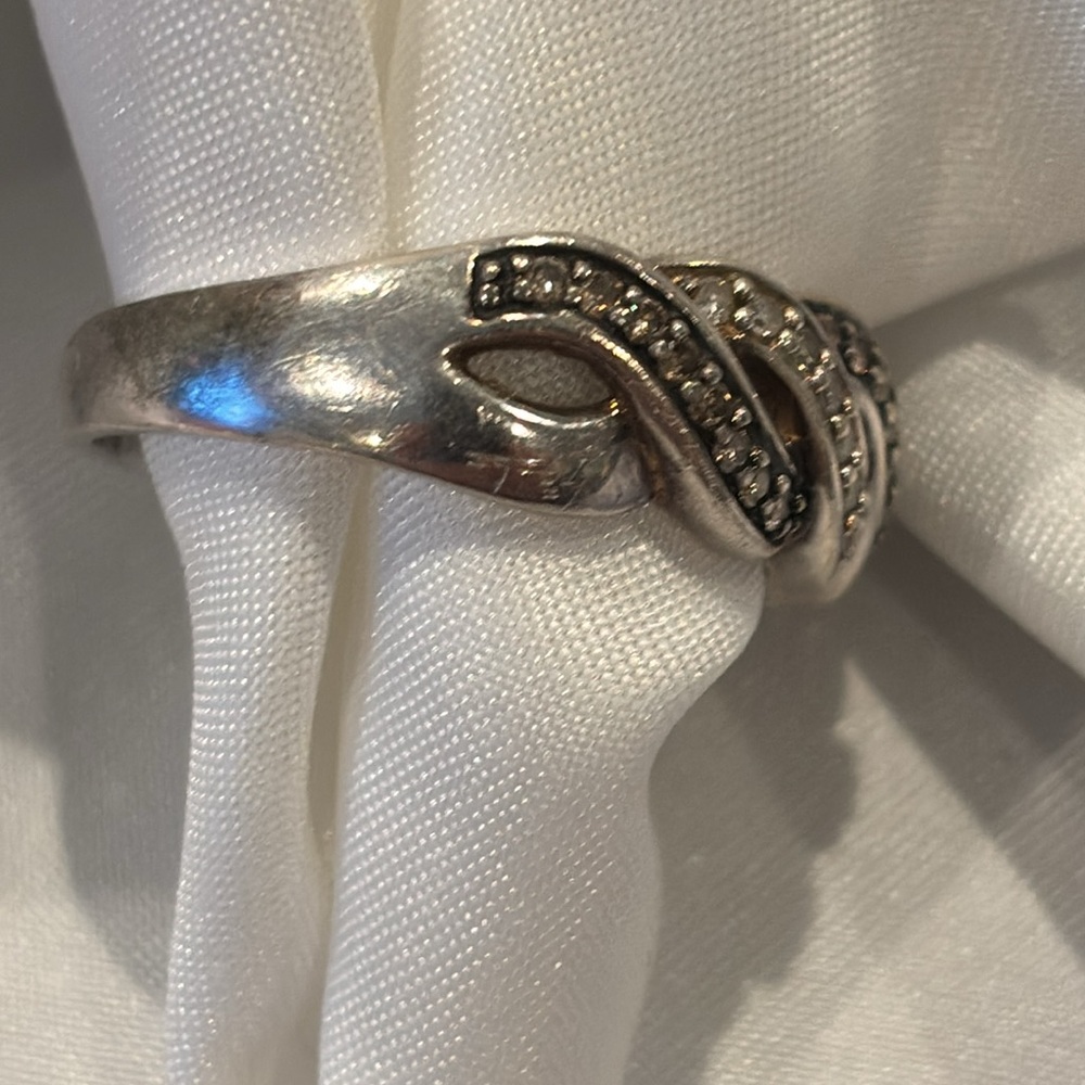 Affinity Silver (925) champagne and white diamond twist band ring. - Picture 4 of 6